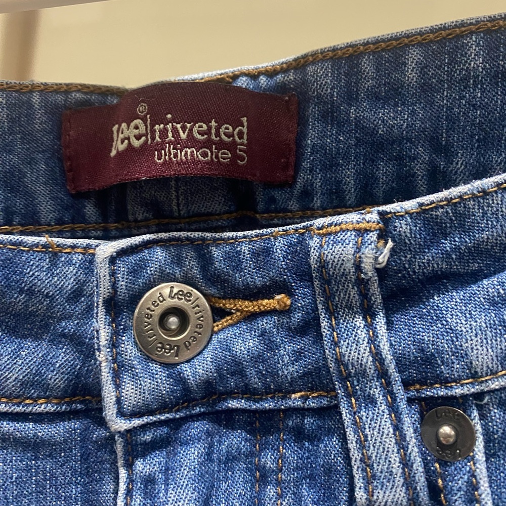 Lee Riveted Ultimate 5 Straight Leg Jeans – Women’s Size 6M-201 - Picture 3 of 7
